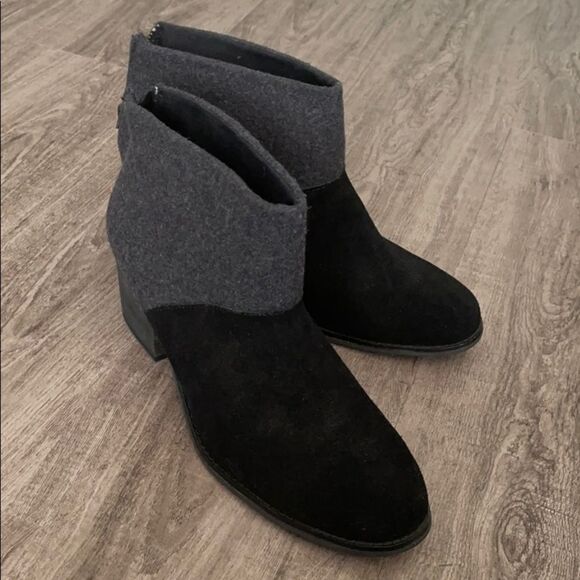 TOMS ankle Boots. NEW - Picture 1 of 3